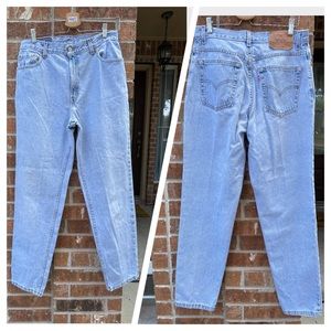 ✨SOLD✨ Women’s 550 Levi’s 12 M